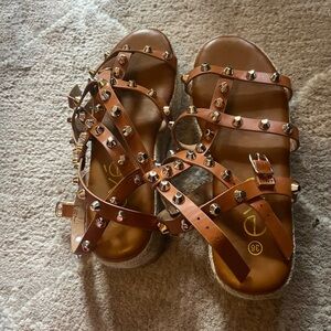 NEW WITH TAGS Size 6/36 Brown Studded Sandals